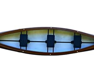 Ein robustes, UV-beständiges PE-Kanu für Familientouren, ideal für Tagestouren auf Gewässern.